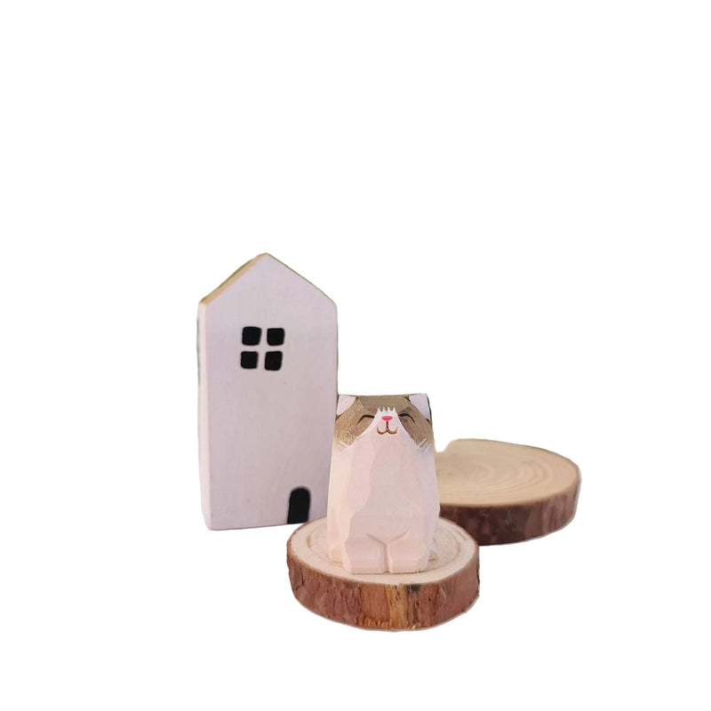 Hand-crafted Wooden Sitting Cats Ornament - British Shorthair
