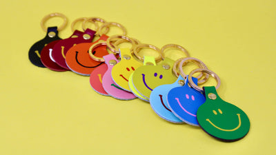 Feeling Lush Smiley Face Key Fob - Black