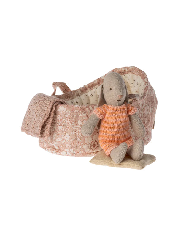 Bunny in Carry Cot, Micro