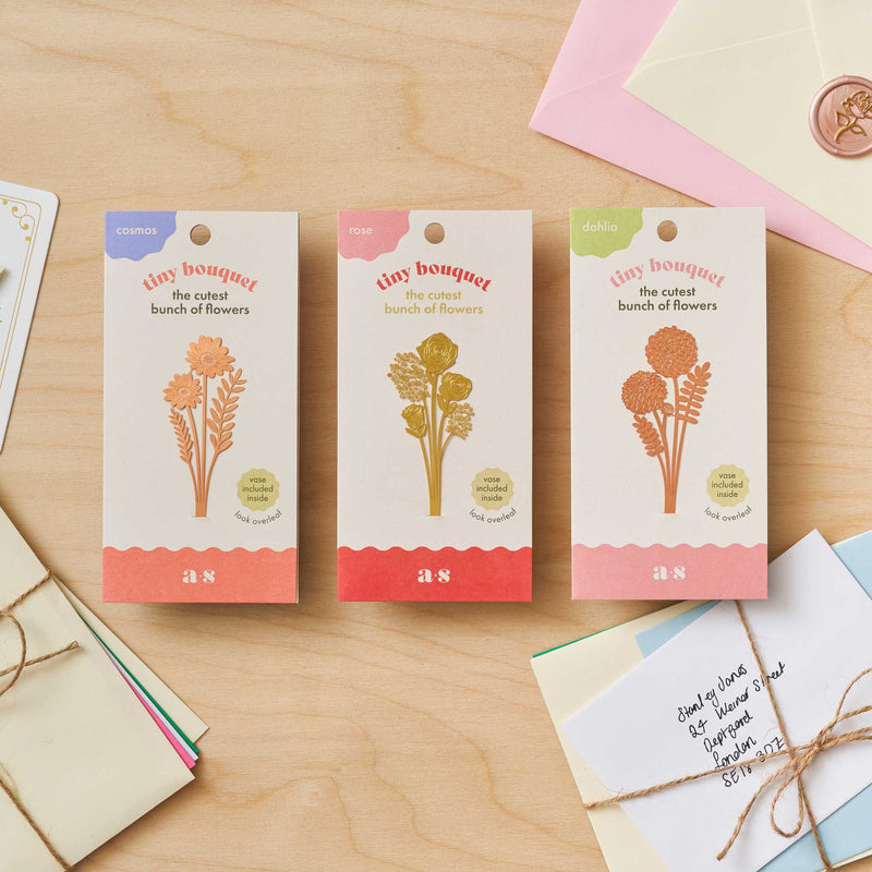 Dahlia Tiny Bouquet - Rose Gold