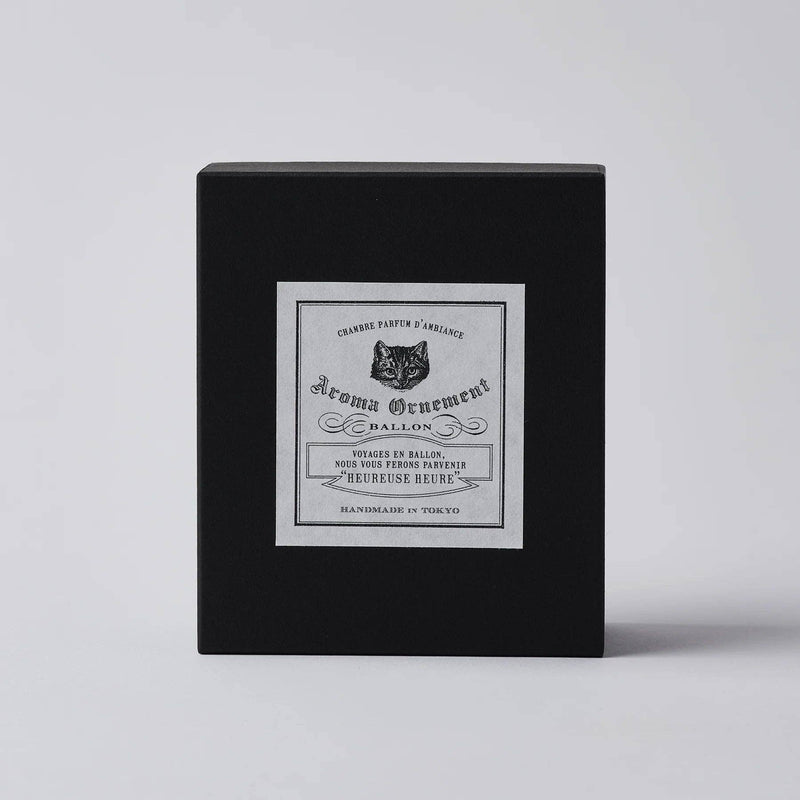 Plaster Aroma Ornament - 大 Daifuku Larger Cat
