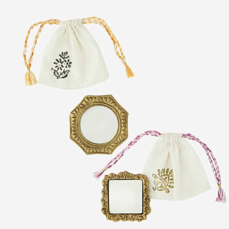 Madam Stoltz - Hand Mirror with Cotton Bag