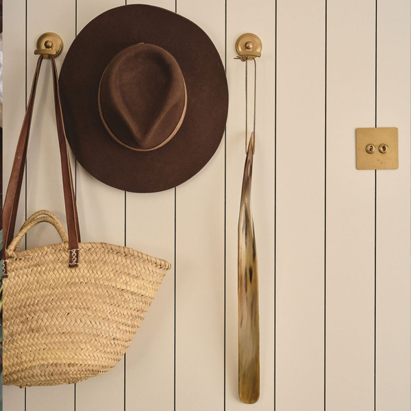 Shoe Horns- Made From Horn: Medium (40-54cm.)