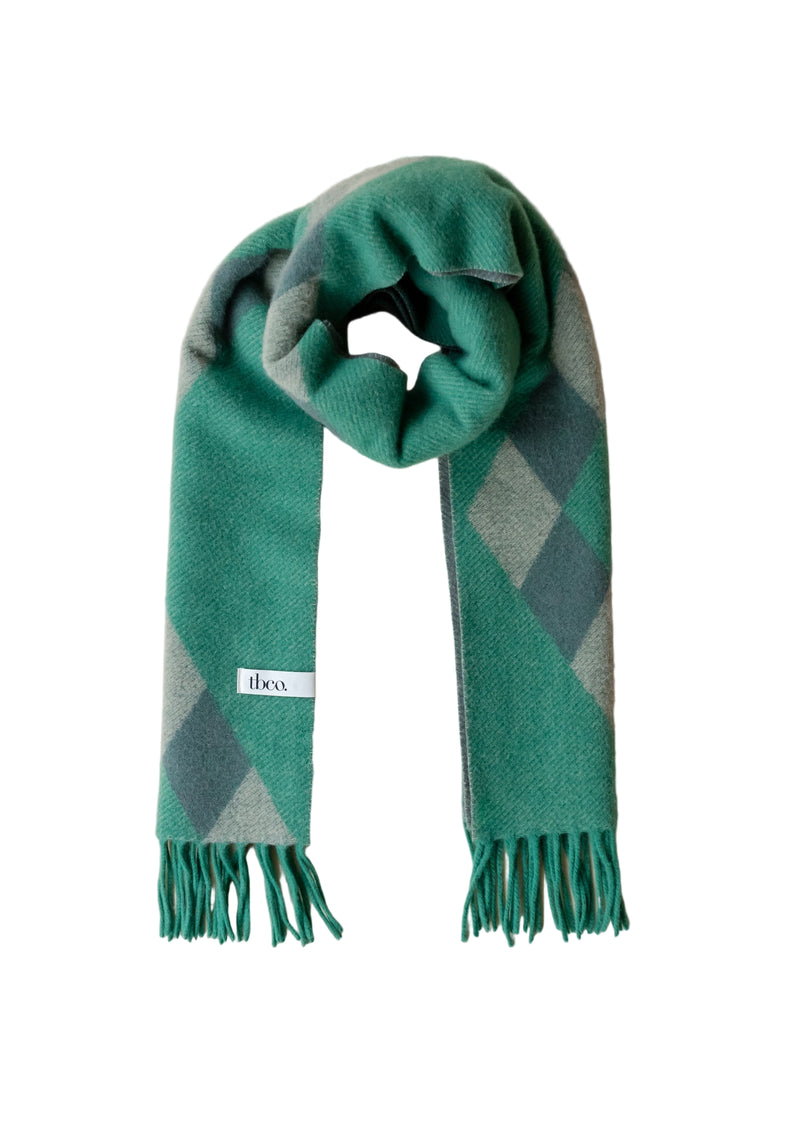 Lambswool Oversized Scarf in Green Diamond Jacquard