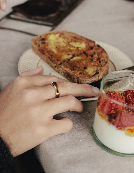 Fluid Band Ring - Gold