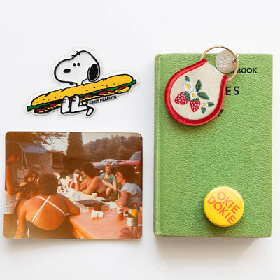 Peanuts Fridge Magnet - Snoopy Sandwich