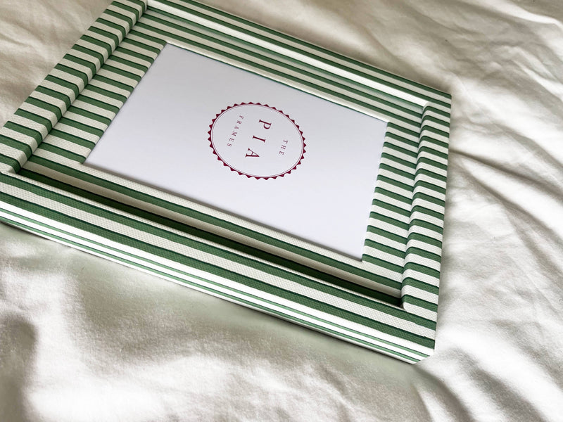 Green Vanguard Stripe Frame: 8x6in (6x4in)