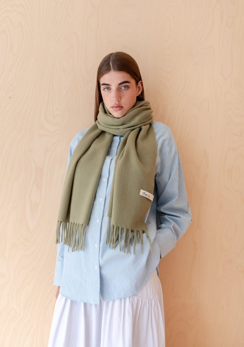 Lambswool Oversized Scarf in Olive