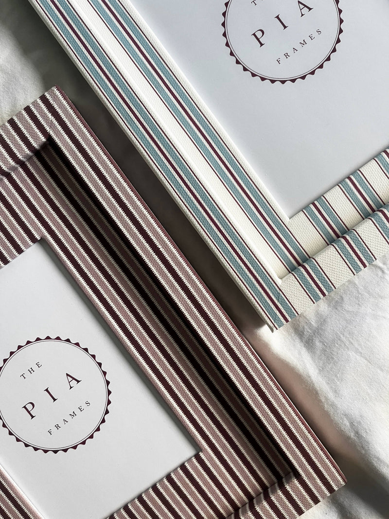 Sky & Scarlet Tailor Stripe Frame: 10x8in (7x5in)