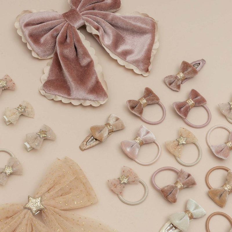 Scalloped Edge Velvet Bow