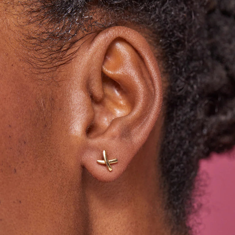 Kiss Stud - Gold Plated