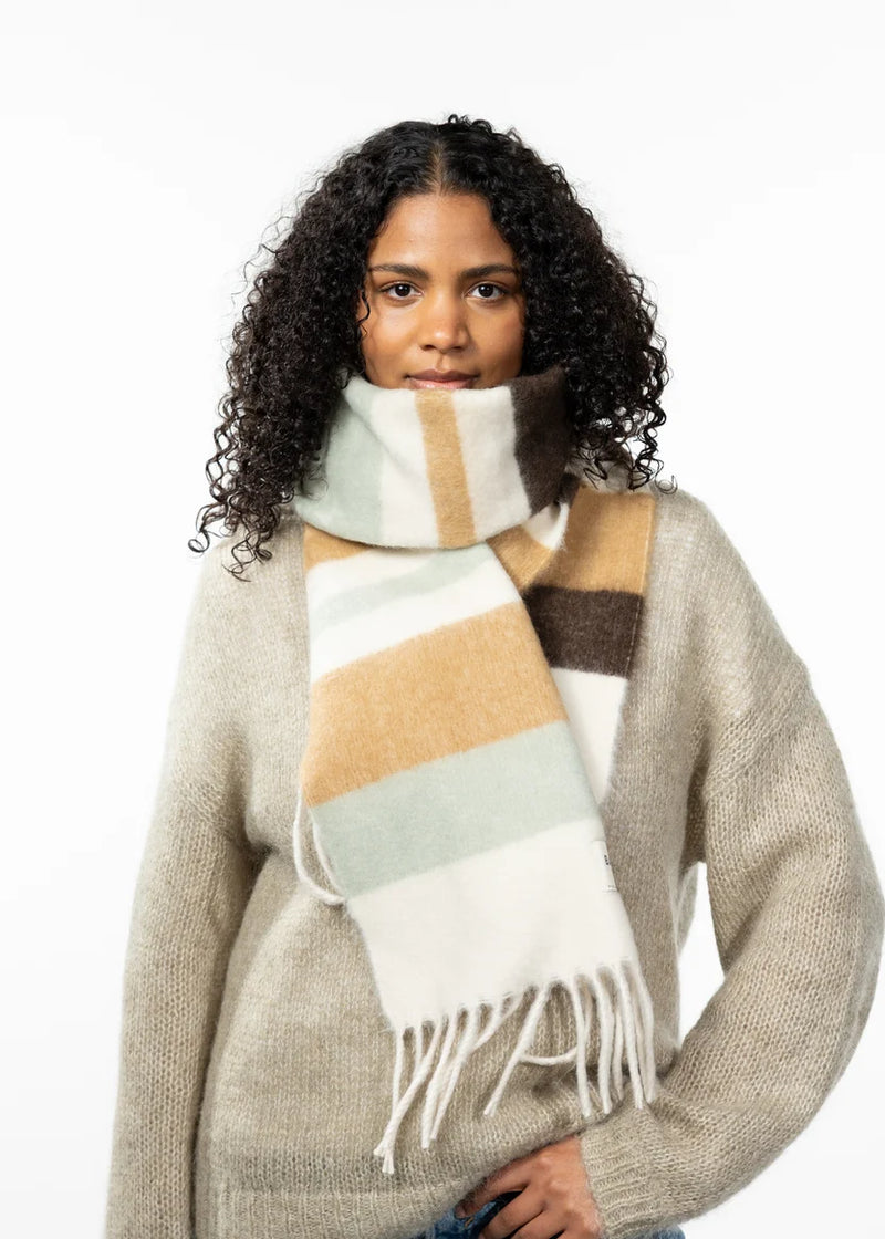 Eluzabeth Scarf - Dark Brown