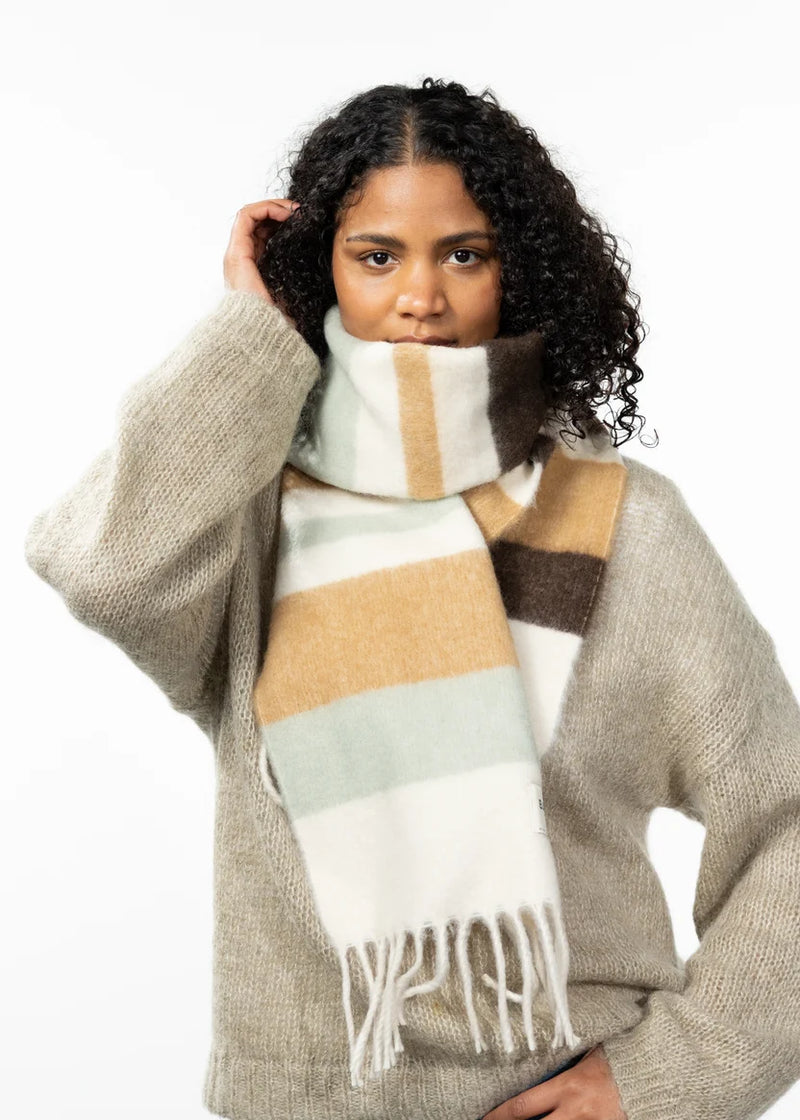 Eluzabeth Scarf - Dark Brown