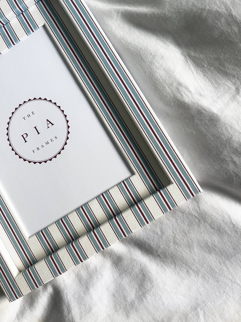 Sky & Scarlet Tailor Stripe Frame: 10x8in (7x5in)