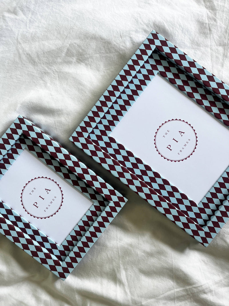 Burgundy & Blue Harlequin Frame: 8x6in (6x4in)