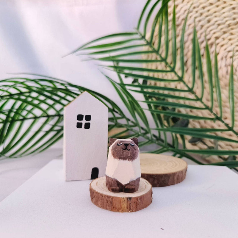 Gohobi Handcrafted Wooden Sitting Cats Ornament: Grey White Sitting Cat