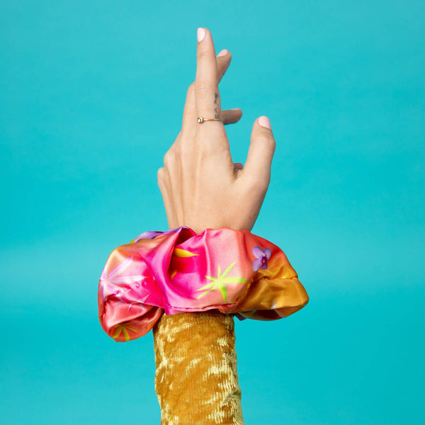 Silk Weed Scrunchie - Hot