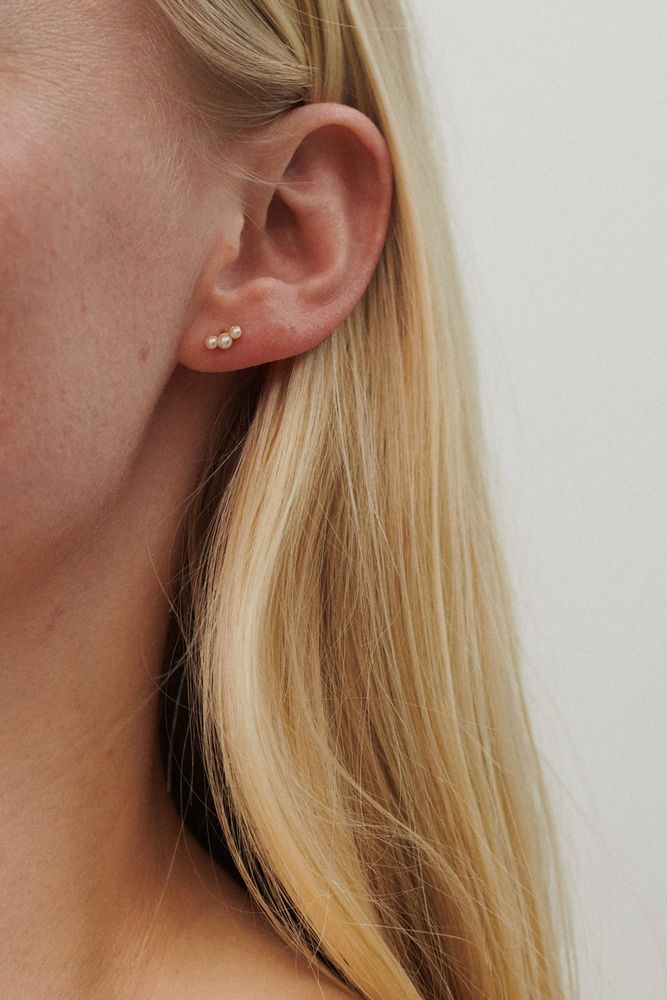 Ocean Pearl Earsticks - Silver