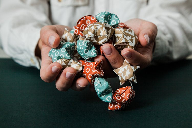 Ola - Origami Star Garland Kit"