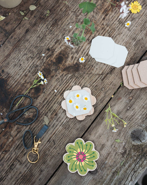 Keyring Flower Press - Greens & Yellows