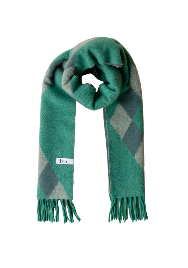 Lambswool Oversized Scarf in Green Diamond Jacquard