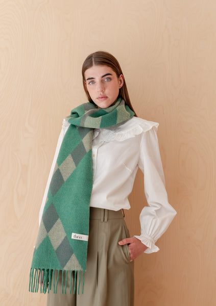 Lambswool Oversized Scarf in Green Diamond Jacquard
