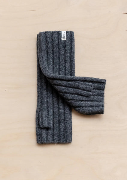 Cashmere & Merino Wrist Warmers in Charcoal