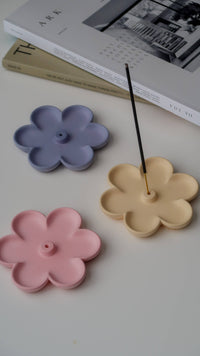Flower incense holder | Fun home decor | Pastel decor: White
