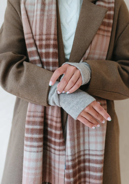 Cashmere & Merino Wrist Warmers in Oatmeal Melange