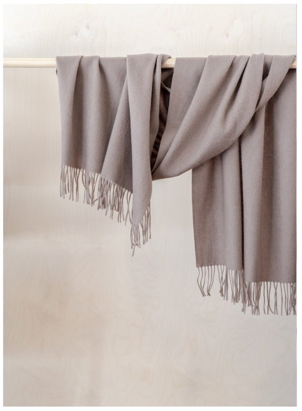Lambswool Blanket Scarf in Taupe