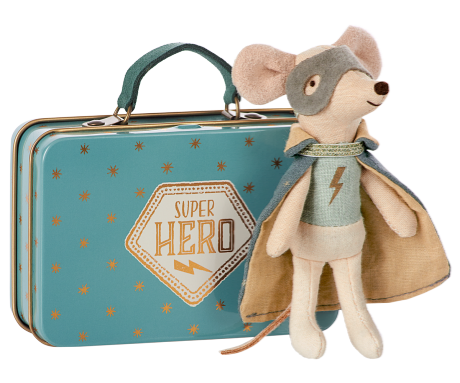 Guardian Hero Mouse in suitcase