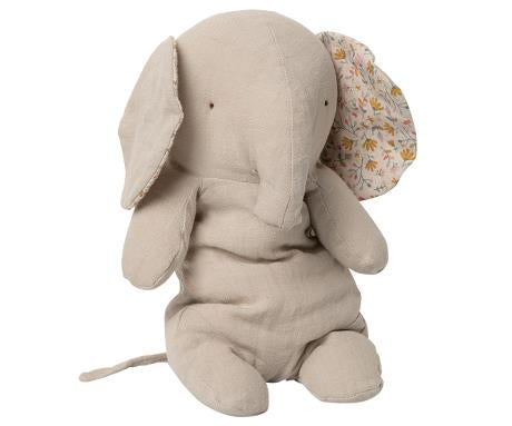 Medium Elephant